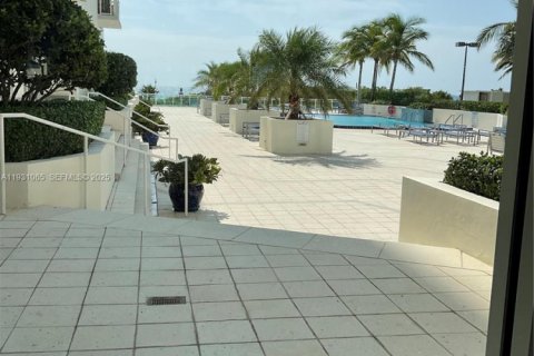 Copropriété à vendre à Miami Beach, Floride: 1 chambre, 74.88 m2 № 1990039 - photo 29