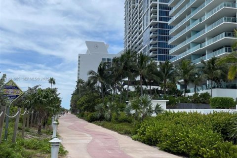 Copropriété à vendre à Miami Beach, Floride: 1 chambre, 74.88 m2 № 1990039 - photo 27