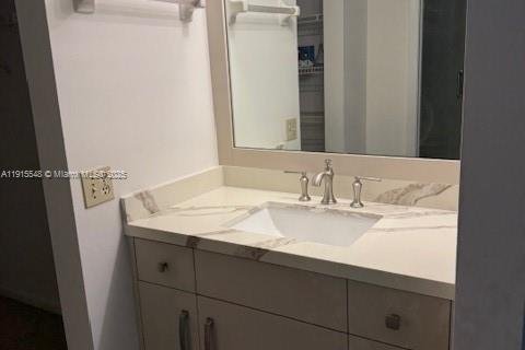 Condo in Plantation, Florida, 2 bedrooms  № 1970748 - photo 12