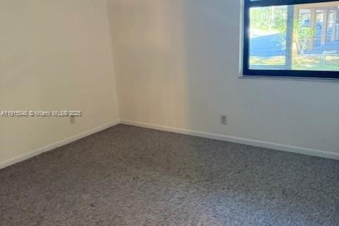 Condo in Plantation, Florida, 2 bedrooms  № 1970748 - photo 15