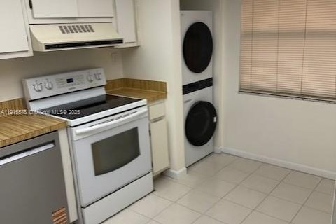 Condo in Plantation, Florida, 2 bedrooms  № 1970748 - photo 2