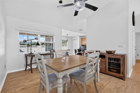 Villa ou maison à louer à Wildwood, Floride: 3 chambres, 149.2 m2 № 2416405 - photo 11