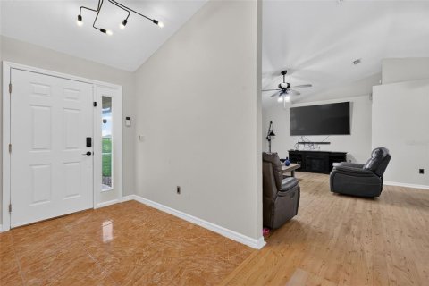 Villa ou maison à louer à Wildwood, Floride: 3 chambres, 149.2 m2 № 2416405 - photo 7