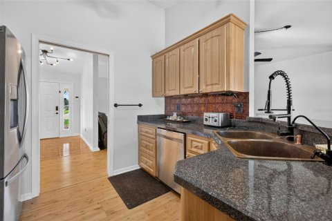Villa ou maison à louer à Wildwood, Floride: 3 chambres, 149.2 m2 № 2416405 - photo 14