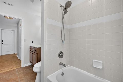 Villa ou maison à louer à Wildwood, Floride: 3 chambres, 149.2 m2 № 2416405 - photo 24