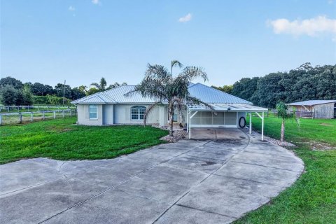 Villa ou maison à Wildwood, Floride 3 chambres, 149.2 m2 № 2416405