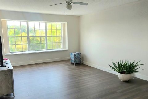 Villa ou maison à vendre à Palm Harbor, Floride: 4 chambres, 264.21 m2 № 2354509 - photo 6