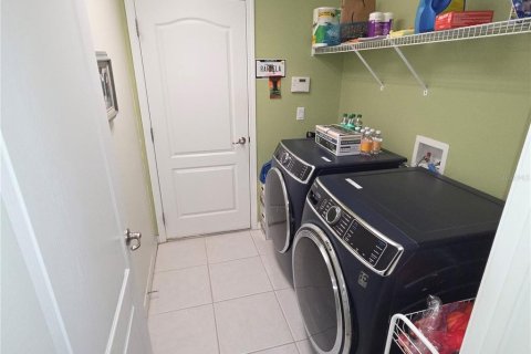 House in Lakeland, Florida 4 bedrooms, 187.2 sq.m. № 2227584 - photo 6