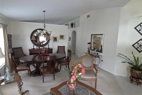 House in Lakeland, Florida 4 bedrooms, 187.2 sq.m. № 2227584 - photo 3
