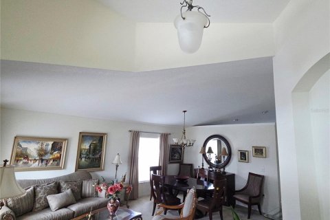 House in Lakeland, Florida 4 bedrooms, 187.2 sq.m. № 2227584 - photo 2