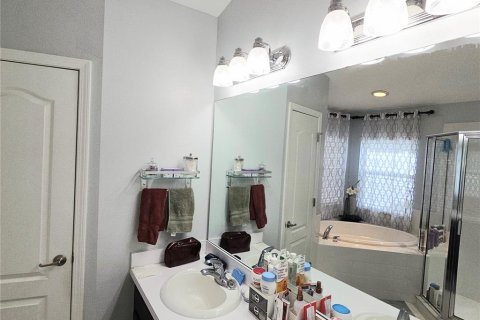 House in Lakeland, Florida 4 bedrooms, 187.2 sq.m. № 2227584 - photo 18