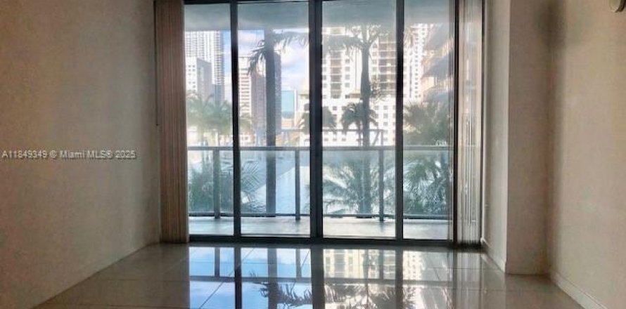 Condo in Miami, Florida, 2 bedrooms № 1852188