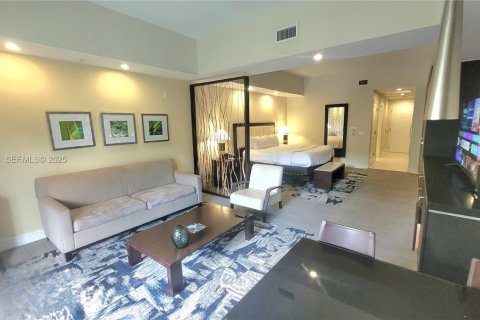 Copropriété à vendre à Doral, Floride: 1 chambre, 65.5 m2 № 2019320 - photo 4
