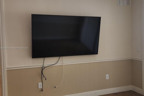 Купить кондоминиум в Себринг, Флорида 3 спальни, № 1938632 - фото 16