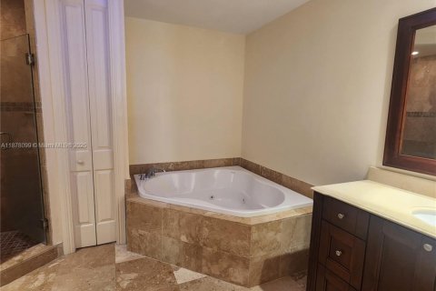 Купить кондоминиум в Себринг, Флорида 3 спальни, № 1938632 - фото 12