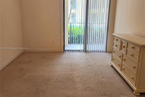 Купить кондоминиум в Себринг, Флорида 3 спальни, № 1938632 - фото 11