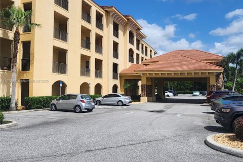 Купить кондоминиум в Себринг, Флорида 3 спальни, № 1938632 - фото 3