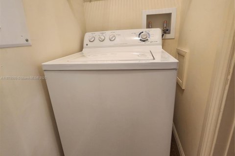 Купить кондоминиум в Себринг, Флорида 3 спальни, № 1938632 - фото 23