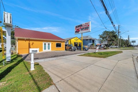 Propiedad comercial en venta en Largo, Florida, 254.18 m2 № 1427184 - foto 6