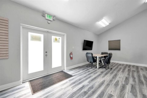 Propiedad comercial en venta en Largo, Florida, 254.18 m2 № 1427184 - foto 11