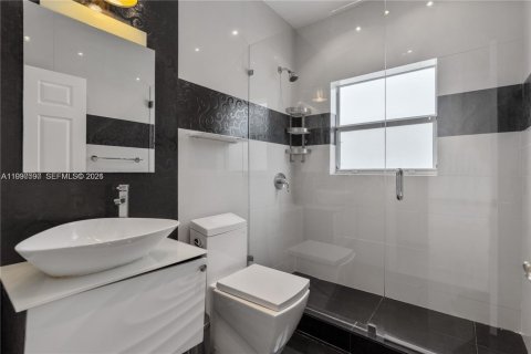 Casa en alquiler en Doral, Florida, 5 dormitorios № 2058016 - foto 26