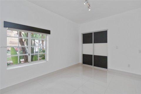 Casa en alquiler en Doral, Florida, 5 dormitorios № 2058016 - foto 22