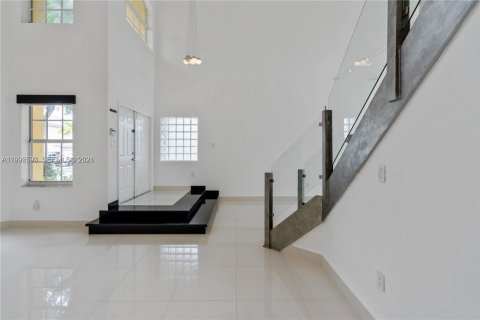 Casa en alquiler en Doral, Florida, 5 dormitorios № 2058016 - foto 5