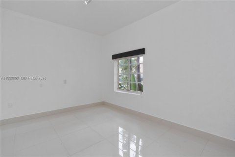 Casa en alquiler en Doral, Florida, 5 dormitorios № 2058016 - foto 24