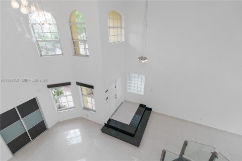 Casa en alquiler en Doral, Florida, 5 dormitorios № 2058016 - foto 6