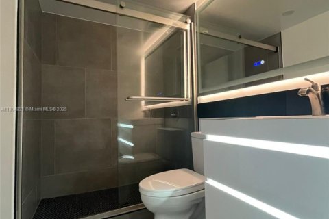 Снять в аренду кондоминиум в Окленд-Парк, Флорида 2 спальни, 81.75м2, № 1959473 - фото 13