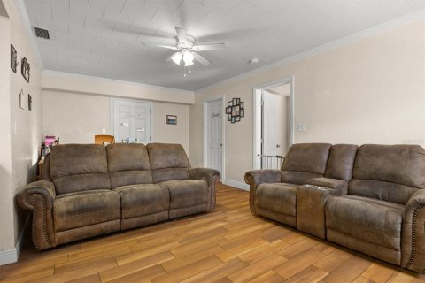 Купить виллу или дом в Форт-Мид, Флорида 12 комнат, 153.2м2, № 2102214 - фото 14