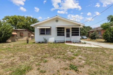 House in Fort Meade, Florida 3 bedrooms, 153.2 sq.m. № 2102214
