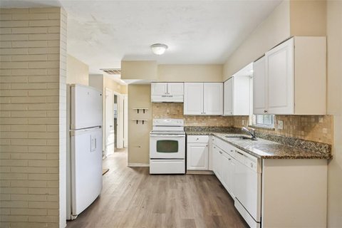 Villa ou maison à vendre à Clearwater, Floride: 3 chambres, 123.75 m2 № 2118149 - photo 7