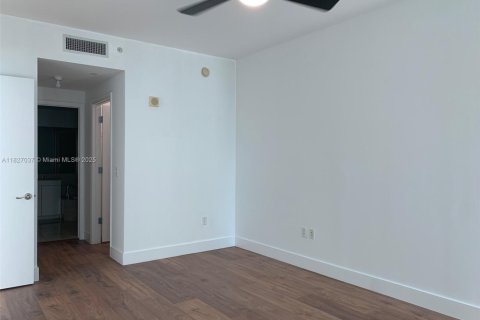 Снять в аренду кондоминиум в Авентура, Флорида 2 спальни, 115.29м2, № 1821960 - фото 10