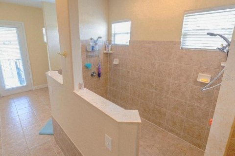House in Davenport, Florida 5 bedrooms, 274.8 sq.m. № 1886365 - photo 23
