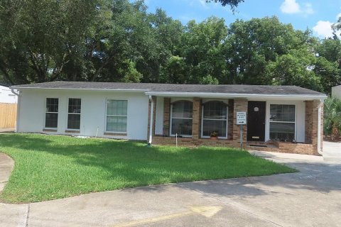 Commercial property in Altamonte Springs, Florida 141.03 sq.m. № 2123479