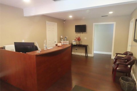 Commercial property in Altamonte Springs, Florida 141.03 sq.m. № 2123479 - photo 3