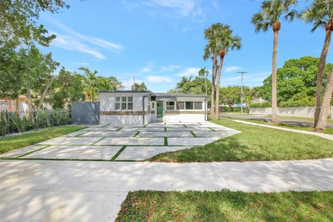 Villa ou maison à vendre à Fort Lauderdale, Floride: 4 chambres, 156.73 m2 № 1929462 - photo 1
