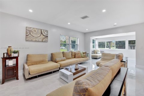 Villa ou maison à vendre à Fort Lauderdale, Floride: 4 chambres, 156.73 m2 № 1929462 - photo 7