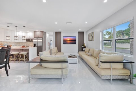 Villa ou maison à vendre à Fort Lauderdale, Floride: 4 chambres, 156.73 m2 № 1929462 - photo 4