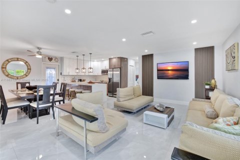 Villa ou maison à vendre à Fort Lauderdale, Floride: 4 chambres, 156.73 m2 № 1929462 - photo 3