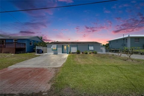 House in Ruskin, Florida 3 bedrooms, 104.14 sq.m. № 1689664 - photo 1