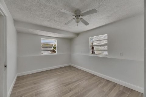 House in Ruskin, Florida 3 bedrooms, 104.14 sq.m. № 1689664 - photo 27