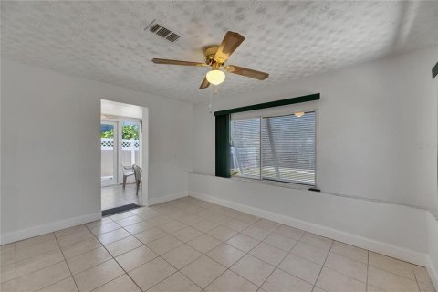 House in Ruskin, Florida 3 bedrooms, 104.14 sq.m. № 1689664 - photo 16