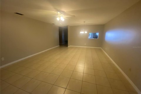 Appartement à louer à New Smyrna Beach, Floride: 2 chambres, 116.31 m2 № 2390831 - photo 8
