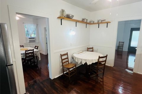 House in Gainesville, Florida 5 bedrooms, 285.02 sq.m. № 1886366 - photo 17