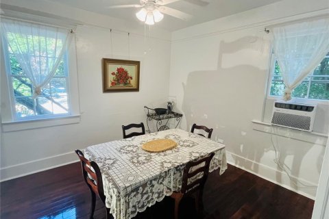 House in Gainesville, Florida 5 bedrooms, 285.02 sq.m. № 1886366 - photo 25