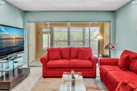 House in Delray Beach, Florida 2 bedrooms, 101.91 sq.m. № 1758773 - photo 10