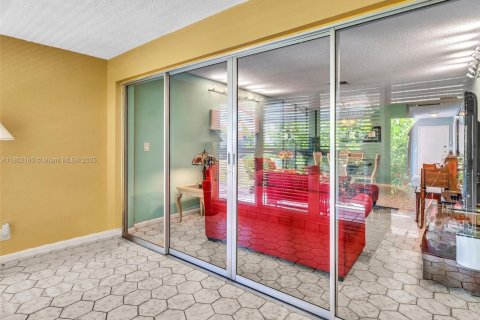 House in Delray Beach, Florida 2 bedrooms, 101.91 sq.m. № 1758773 - photo 18