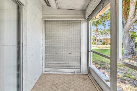 House in Delray Beach, Florida 2 bedrooms, 101.91 sq.m. № 1758773 - photo 21